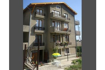 Ģimenes viesu māja Byala 2